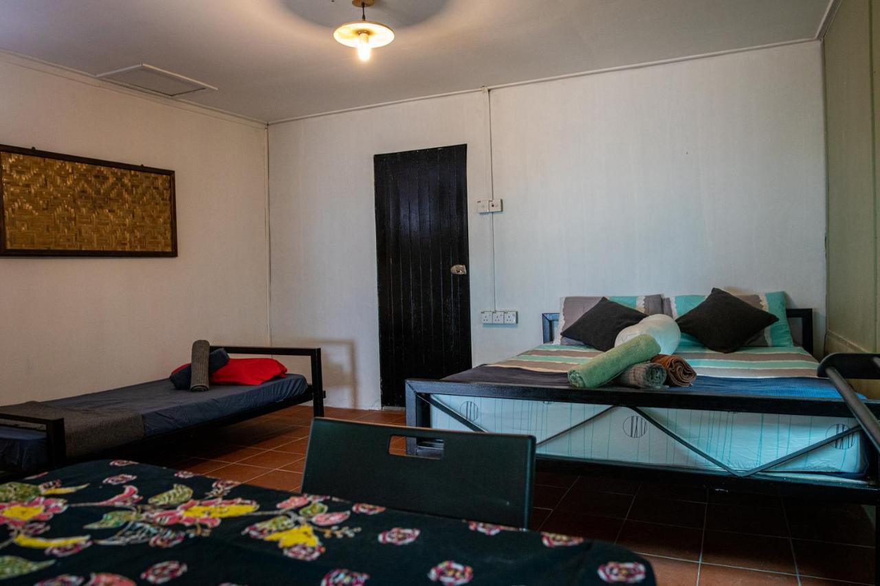 Tioman Cabana Bed & Breakfast Kampong Ayer Batang Exterior photo
