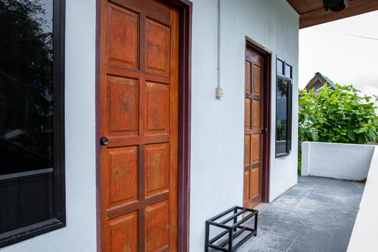 Tioman Cabana Bed & Breakfast Kampong Ayer Batang Exterior photo