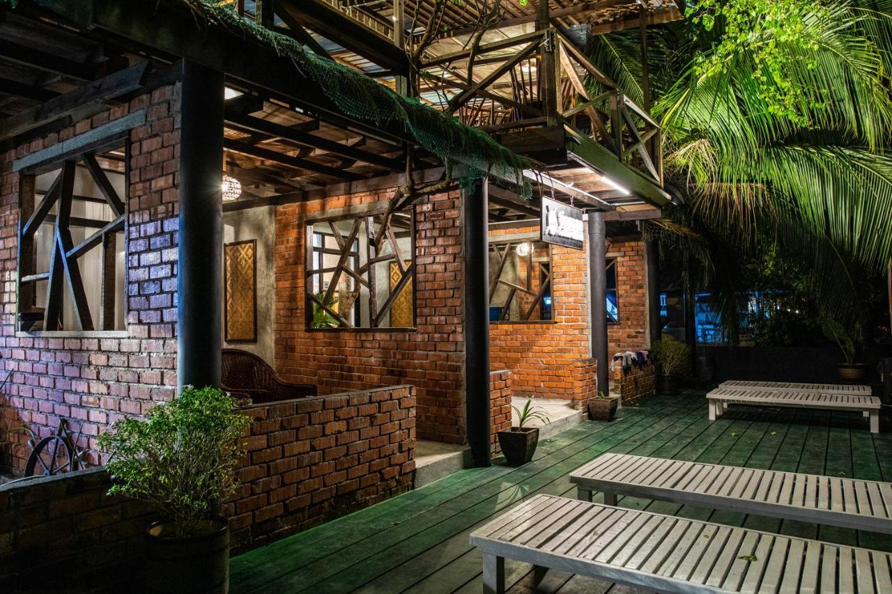 Tioman Cabana Bed & Breakfast Kampong Ayer Batang Exterior photo