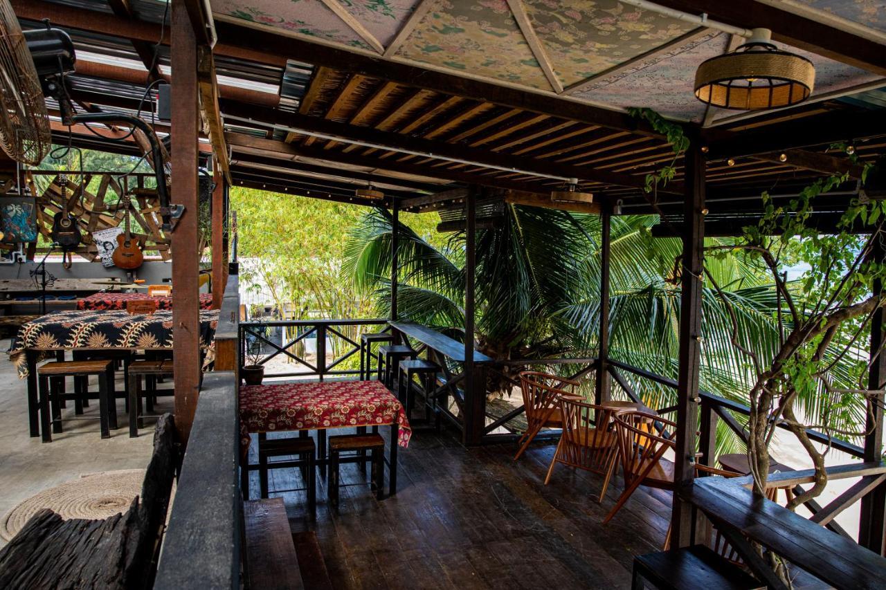 Tioman Cabana Bed & Breakfast Kampong Ayer Batang Exterior photo
