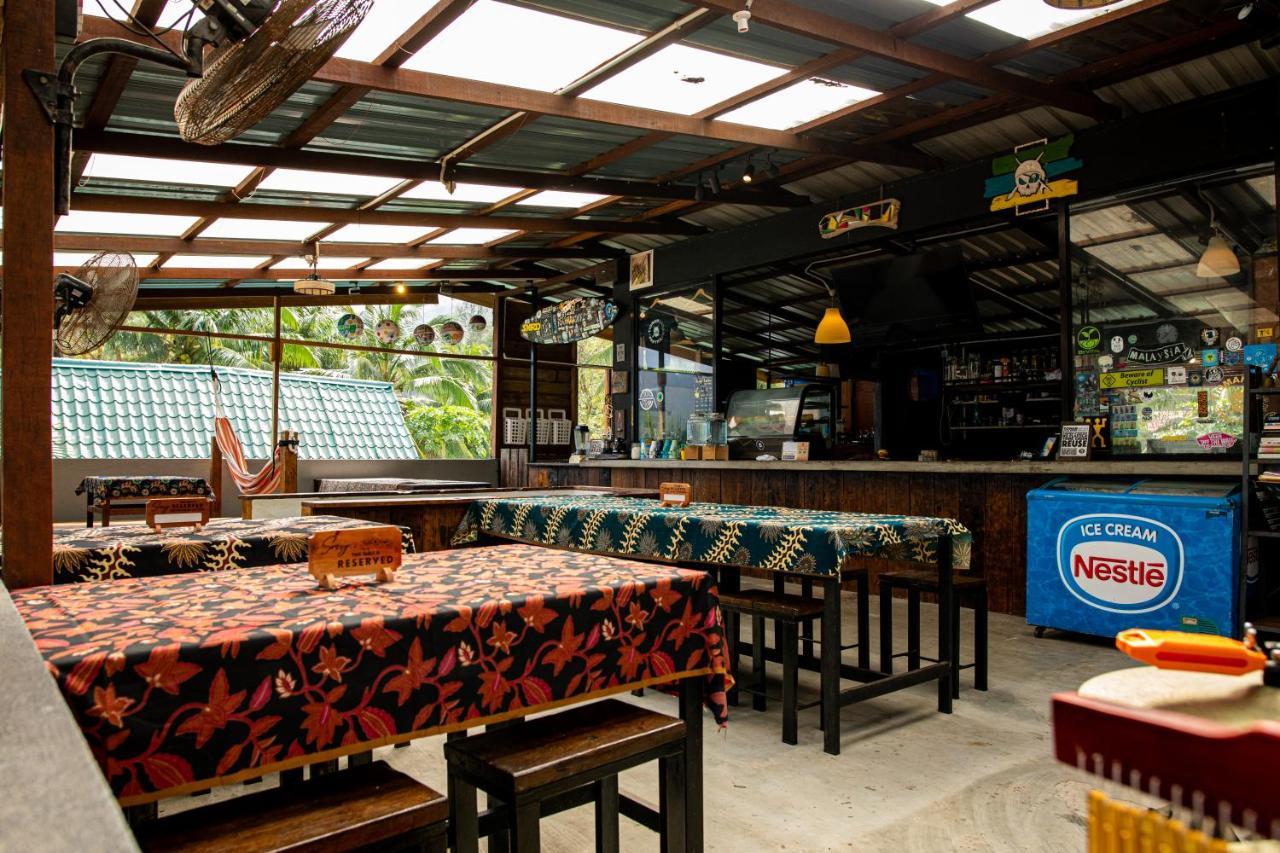 Tioman Cabana Bed & Breakfast Kampong Ayer Batang Exterior photo