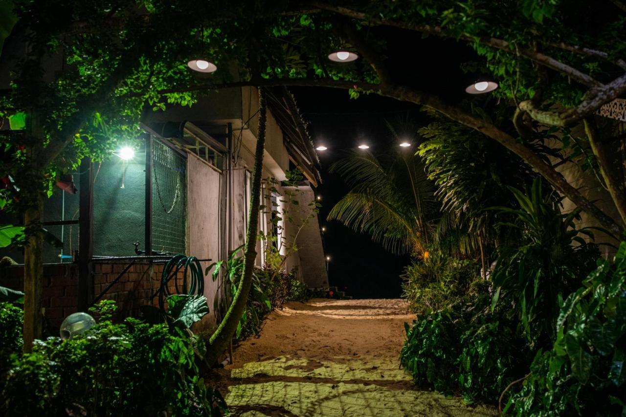 Tioman Cabana Bed & Breakfast Kampong Ayer Batang Exterior photo