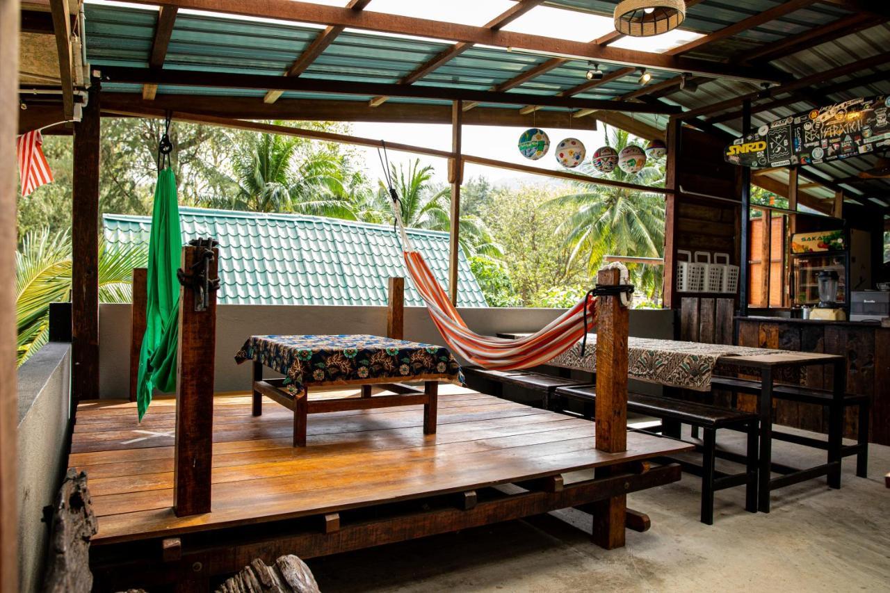 Tioman Cabana Bed & Breakfast Kampong Ayer Batang Exterior photo