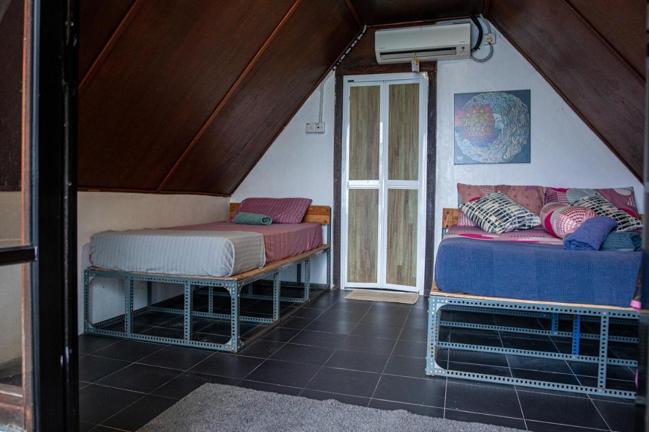 Tioman Cabana Bed & Breakfast Kampong Ayer Batang Exterior photo