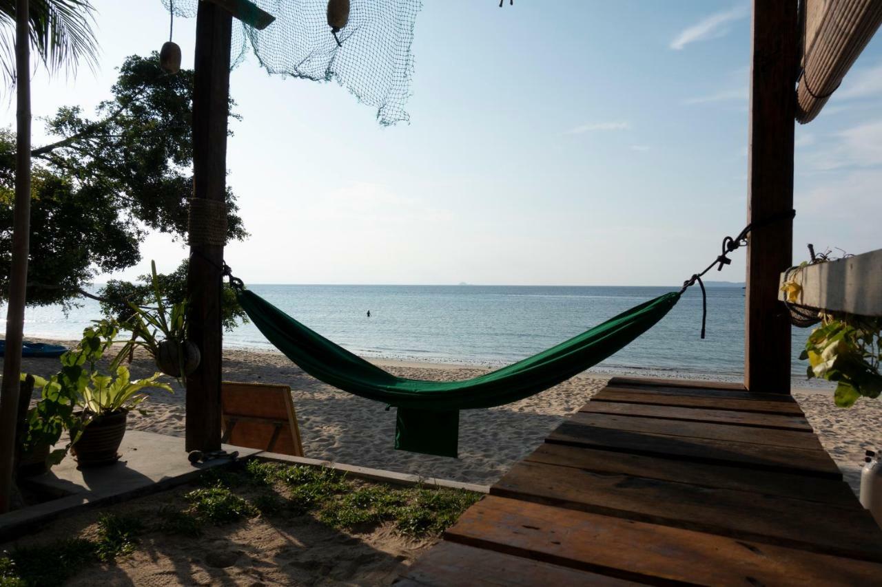 Tioman Cabana Bed & Breakfast Kampong Ayer Batang Exterior photo